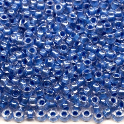 10/0 38636 Preciosa Čekiško Stiklo Karoliukai Rokajaus 2,3 mm. Krištolo Spalvos Linijomis Mėlynas Sfinksas.