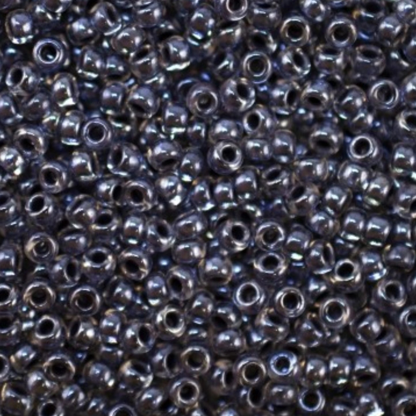 10/0 38649 Preciosa Čekiško Stiklo Karoliukai Rokajaus 2,3 mm. Krištolo Spalvos Juodos Linijos Sfinksas.