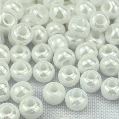 2/0 46102 Preciosa Чешское стекло Бисер Рокайль 6.1mm. Белый непрозрачный Sfinx.