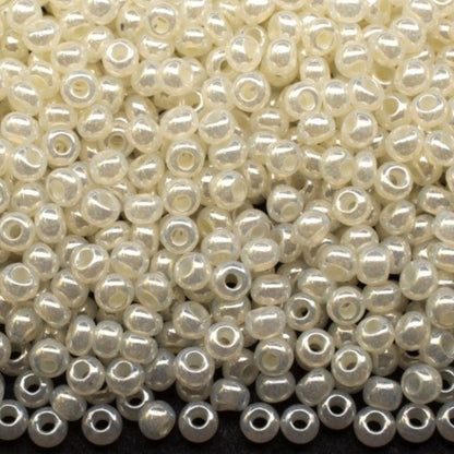 10/0 47102 Preciosa Czech Glass Seed Beads Rocailles 2.3mm. Shell.