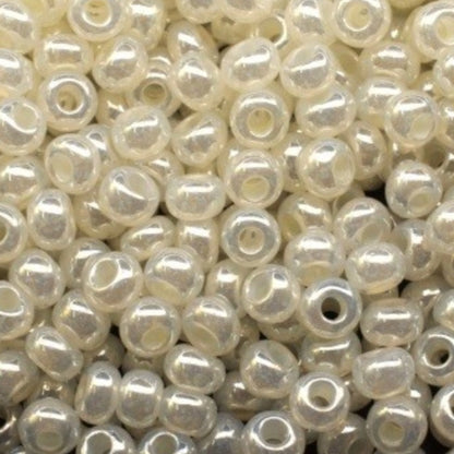 10/0 47102 Preciosa Czech Glass Seed Beads Rocailles 2.3mm. Shell.