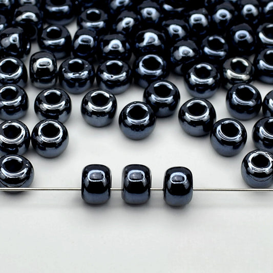 2/0 49102 Preciosa Čekiško Stiklo Karoliukai Rokajaus 6.1mm. Juoda Nepermatoma Irisinė.