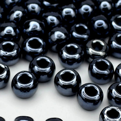 2/0 49102 Preciosa Čekiško Stiklo Karoliukai Rokajaus 6.1mm. Juoda Nepermatoma Irisinė.