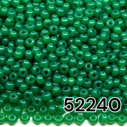 10/0 52240 Preciosa Seed Beads. Opaque green.