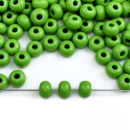 2/0 53230 Preciosa Çek Camı Kum Boncuğu Rocaille Boncuk 6.1mm. Yeşil Opak Doğal.