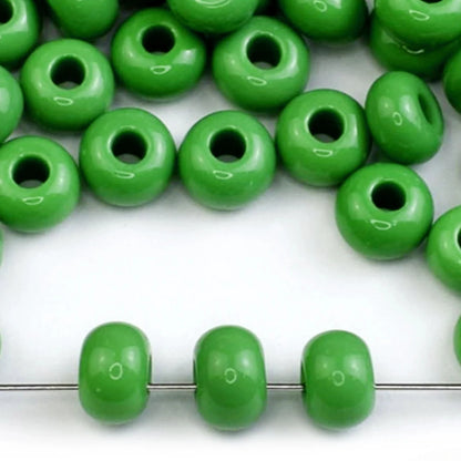 2/0 53250 Preciosa Чешский стеклянный бисер Рокайль 6.1mm. Зеленый непрозрачный натуральный.