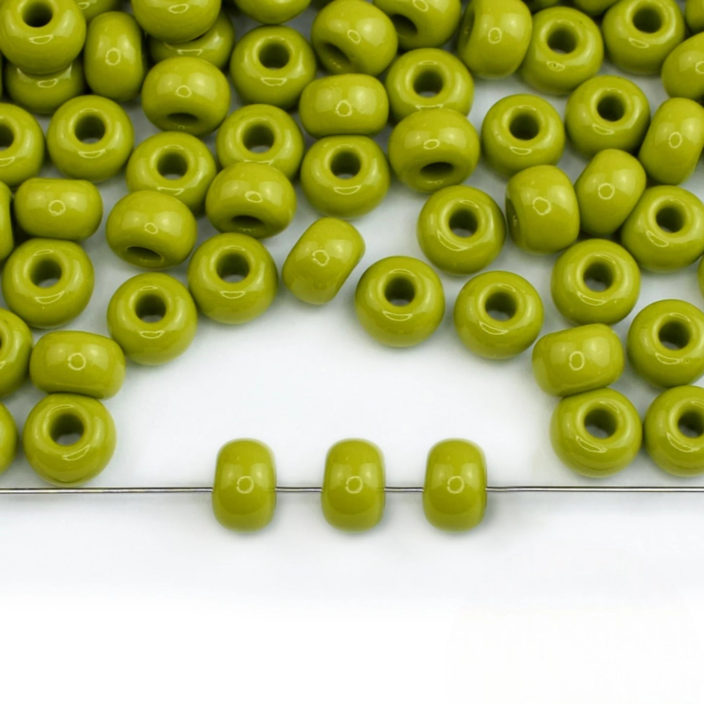 2/0 53430 Preciosa Seed Beads Olive. Opaque Natural.