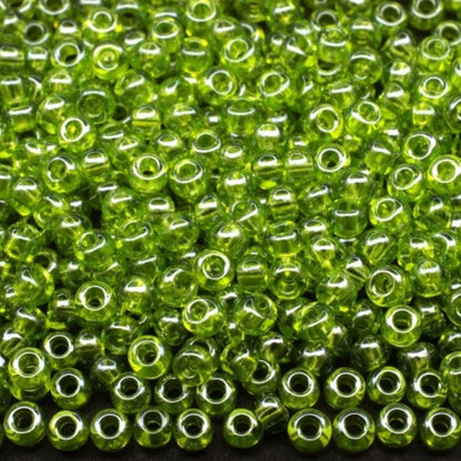 10/0 56220 Preciosa Perline di vetro ceche Rocaille 2.3mm. Verde trasparente Sfinx.