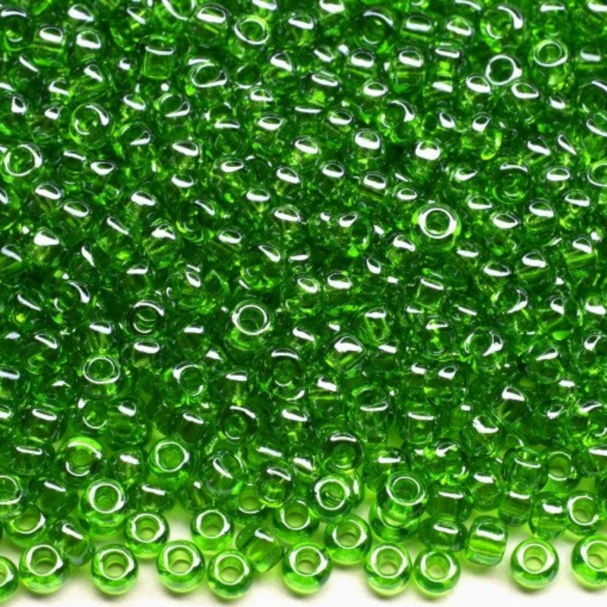 10/0 56430 Preciosa Czeskie szklane Koraliki Rocailles 2.3mm. Przezroczysty zielony Sfinx.