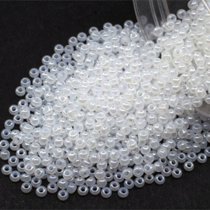 10/0 57102 Preciosa Seed Beads. Opaque Sfinx white.