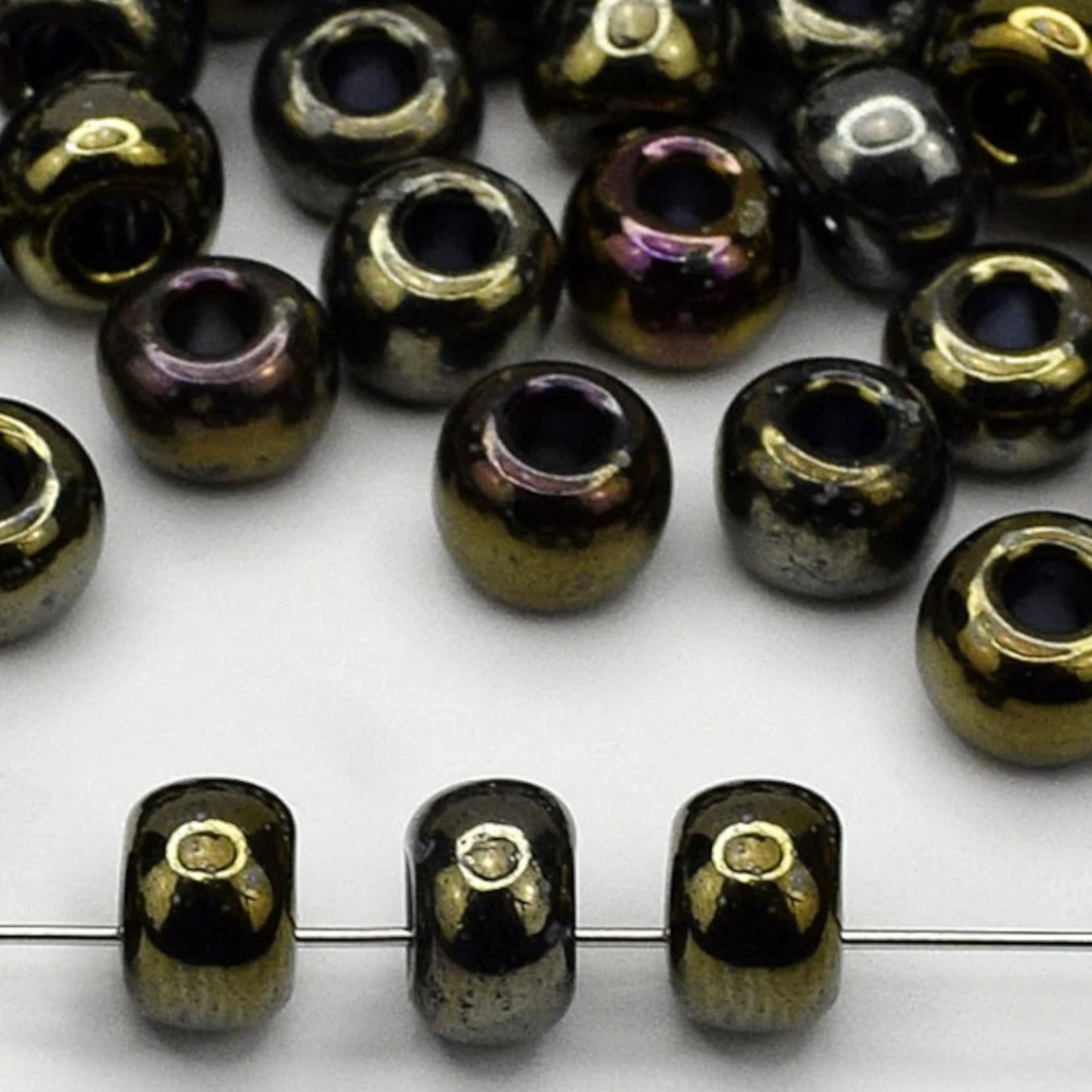 2/0 59115 Preciosa Czech Glass Missangas/Miçangas Pequenas (contas miúdas) Rocaille 6.1mm. Opaco Irisado.