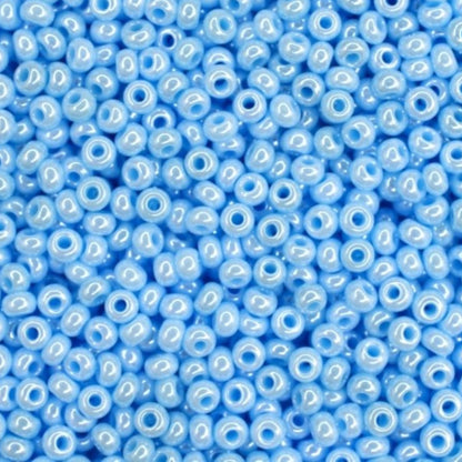 10/0 68000 Preciosa Seed Beads. Opaque Sfinx light blue.