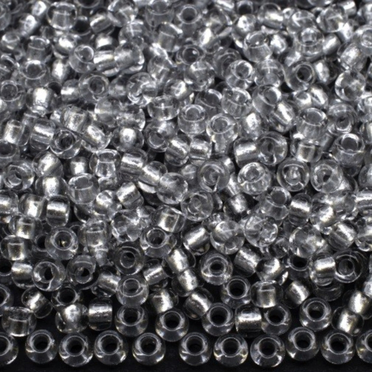 10/0 68108 Preciosa Mărgele din sticlă cehă Rocaille 2.3mm. Cristal, căptușite cu aluminiu.