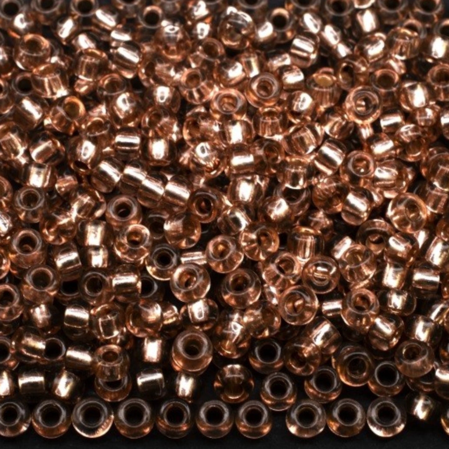 10/0 78112 Preciosa Tjeckiska glaspärlor Rocaillepärlor 2.3mm. Brun 2 färgad Kristall, Silverfodrad.