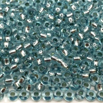 10/0 78133 Preciosa Tsjechisch glas Kralen Rocaillekralen 2.3mm. Blauw 2 geverfd Kristal, Zilver gecoat.