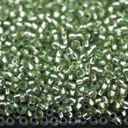 10/0 78162 Preciosa tschechische Glas Perlen Rocailles 2,3mm. Grün 2 gefärbt Kristall, silberbeschichtet.