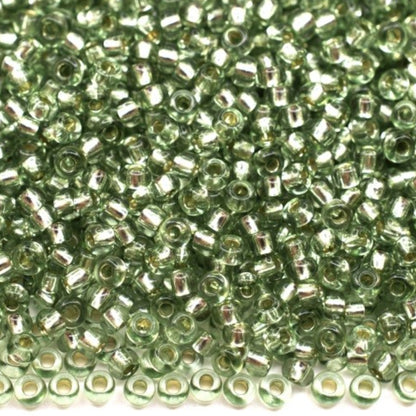 10/0 78163 Preciosa Cuentas de Semilla (Abalorios / Mostacillas) Checas de Vidrio Rocallas 2.3mm. Verde 2 teñido Cristal, Plateado Interior.