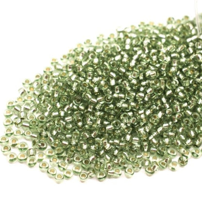 10/0 78163 Preciosa Cuentas de Semilla (Abalorios / Mostacillas) Checas de Vidrio Rocallas 2.3mm. Verde 2 teñido Cristal, Plateado Interior.