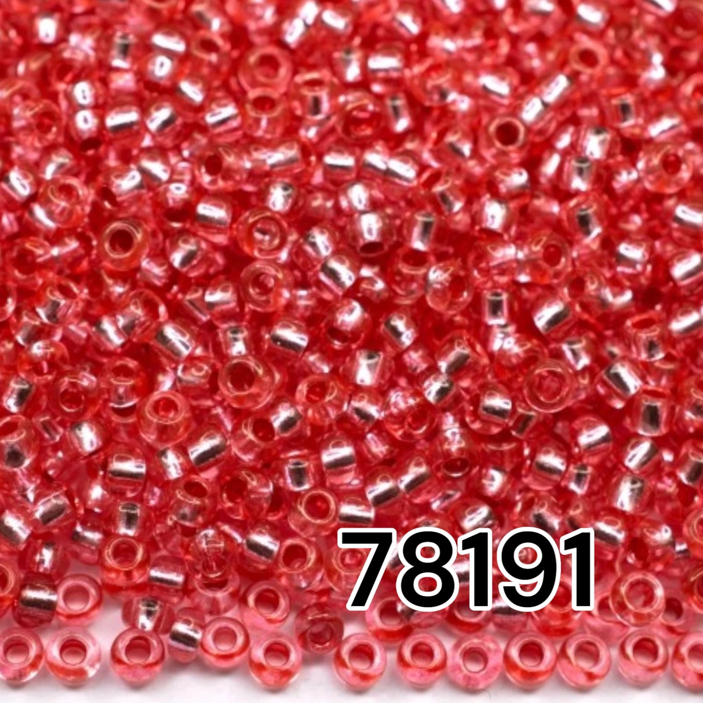 10/0 78191 Preciosa čehu stikla Pērlītes Rokaja 2.3mm. Sarkani rozā 2 krāsoti kristāli, sudraba apšuvums.