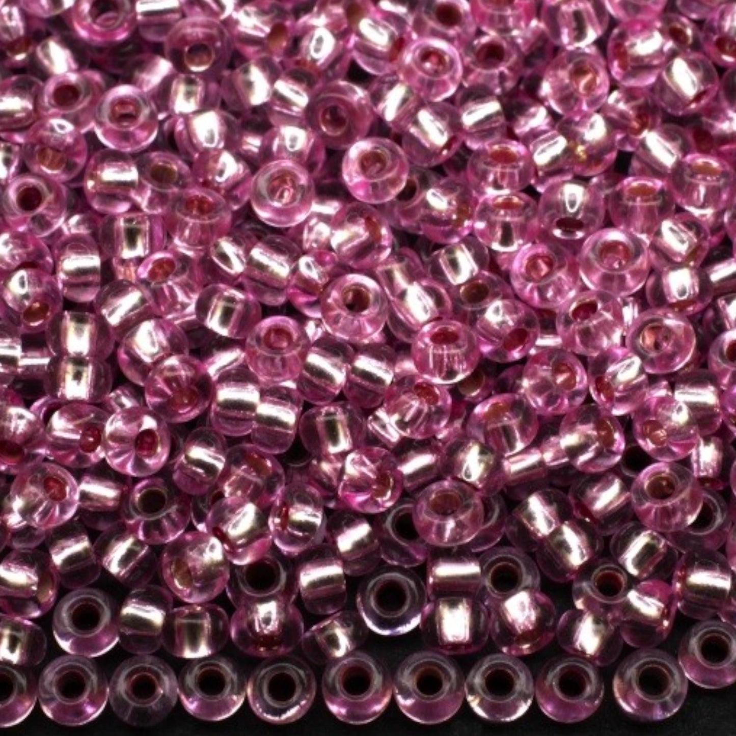 10/0 78192 Preciosa Tschechische Glas Perlen Rocailles 2.3mm. Rosa Lila 2 gefärbte Kristall, Silber Ausgelegt.