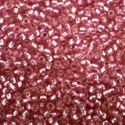 10/0 78193 Preciosa Cseh Üveg Magtartalmú Gyöngyök (Kásagyöngy) Rocailles 2.3mm. Rózsaszín Piros 2 festett Kristály, Ezüst Szegélyű.