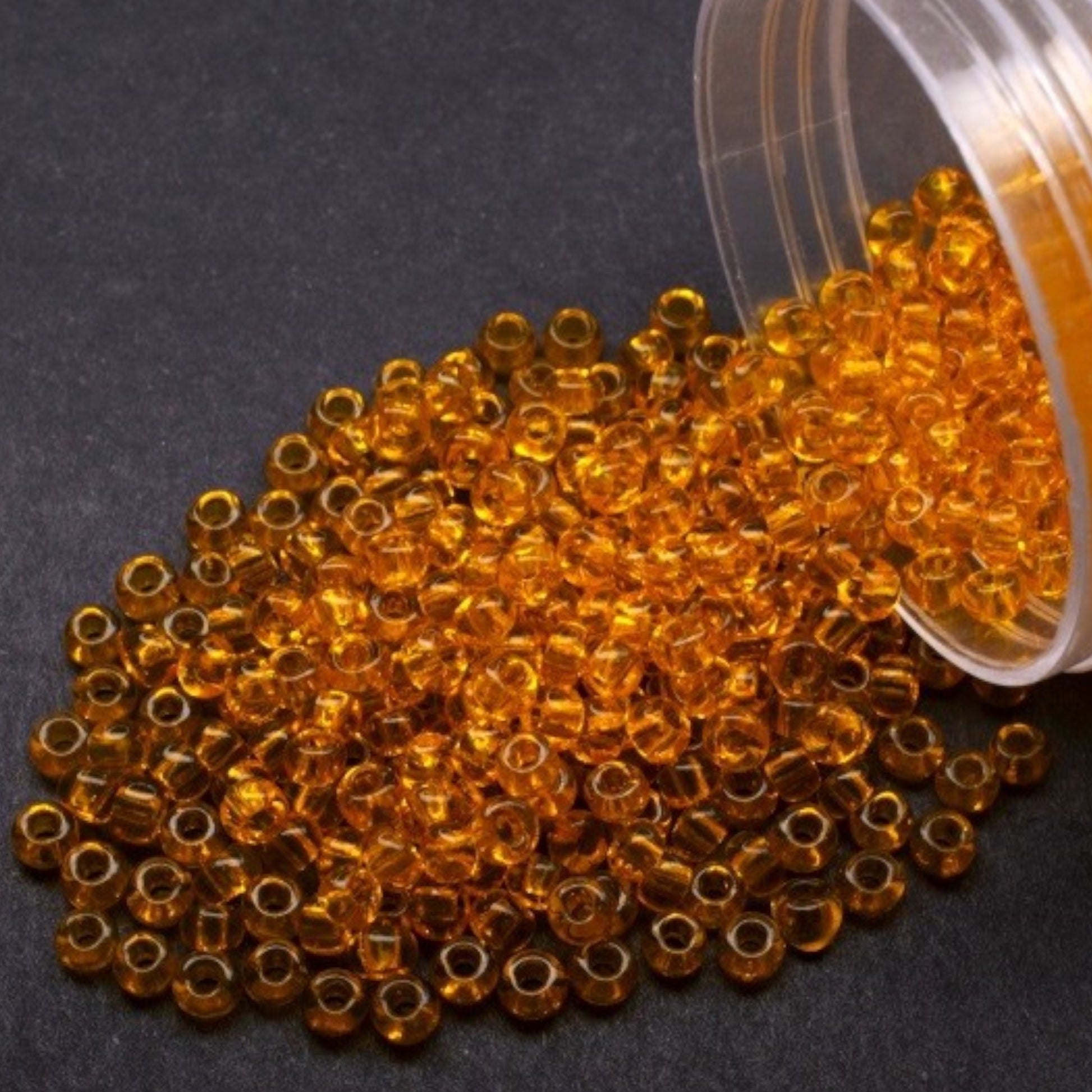 10/0 80060 Preciosa Seed Beads. Yellow Transparent natural. - VadymShop