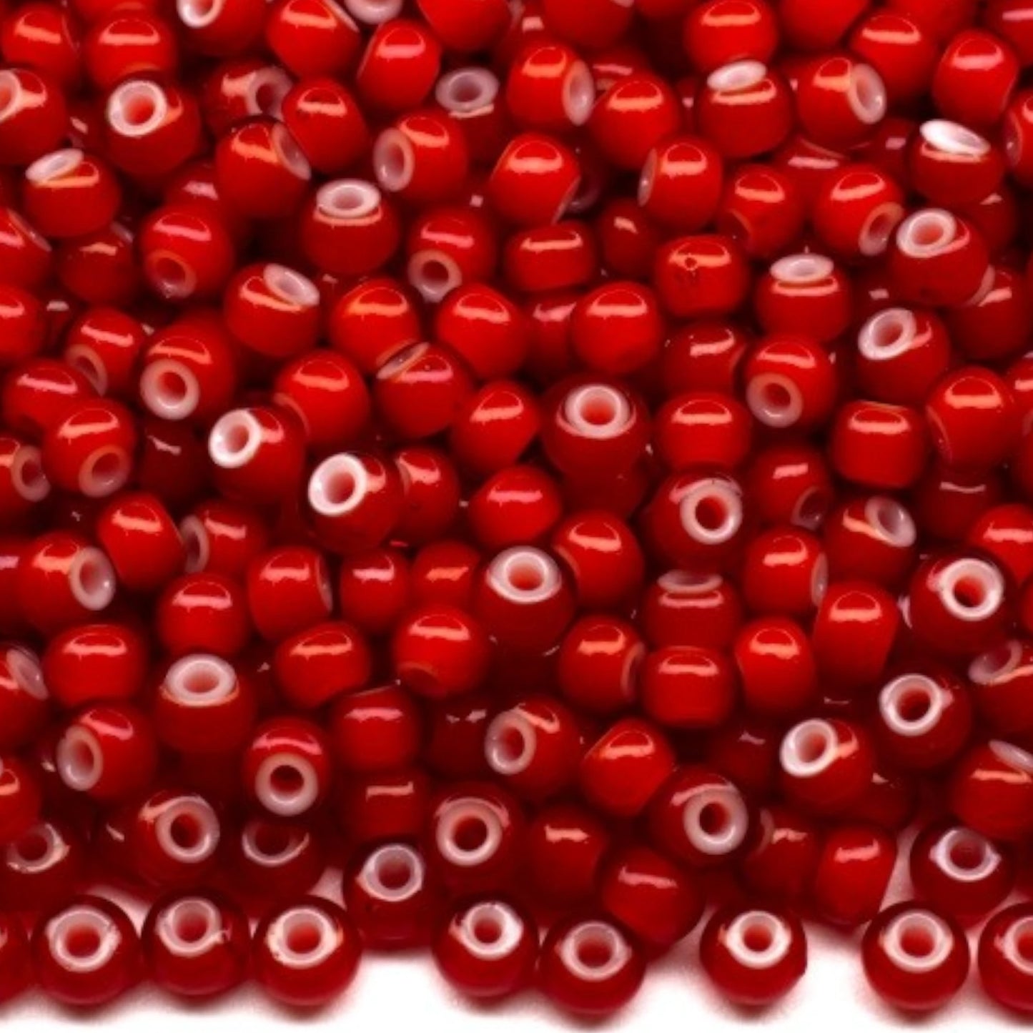 6/0 93730 Preciosa Çek Cam Kum Boncuğu Rocaille Boncuk 4.1mm. Kırmızı Karnelyan.