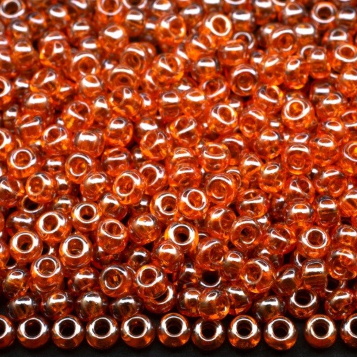 10/0 96000 Preciosa čekiško stiklo Karoliukai Rokajaus 2.3mm. Hiacinto spalvos skaidrūs Sfinx.