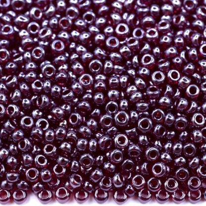 10/0 96120 Preciosa Perles de Rocaille en verre tchèque 2.3mm. Grenat transparent Sfinx.