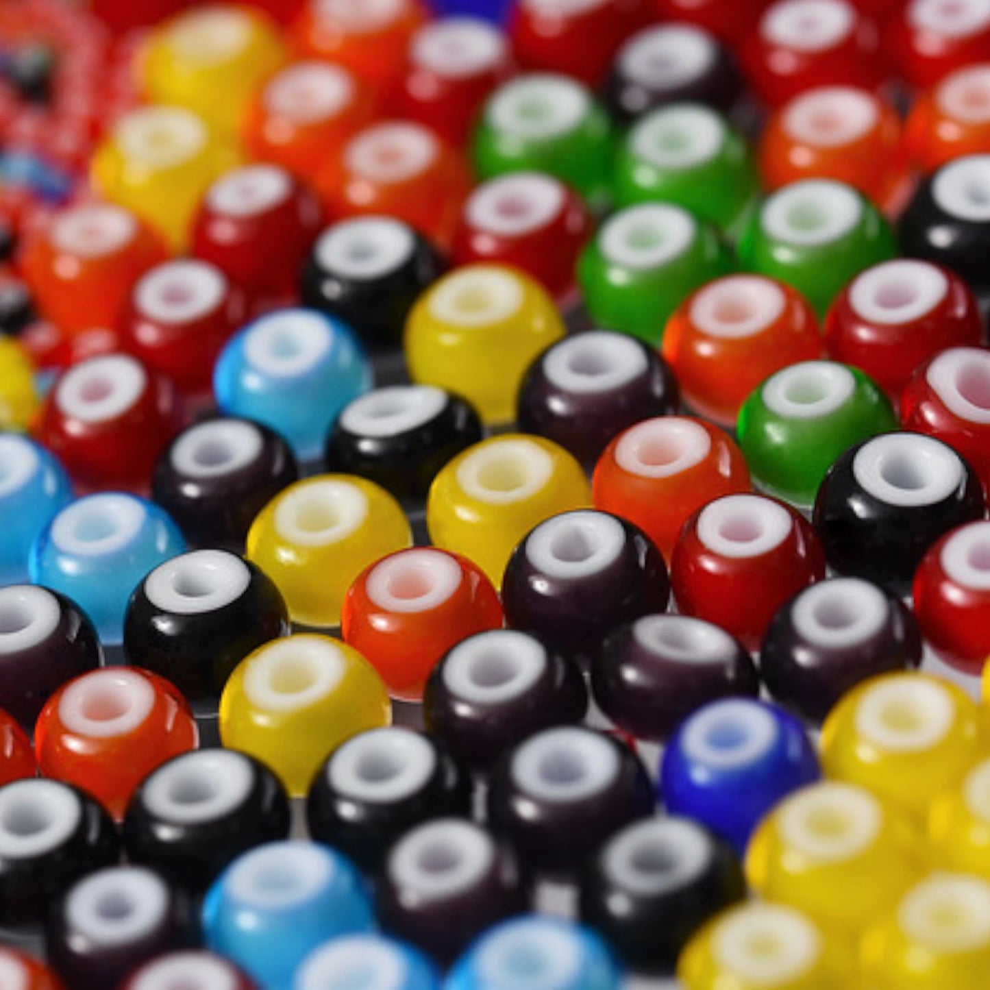 6/0 23798 Preciosa Tsjechisch glas Kralen Rocaillekralen 4.1mm. Zwarte Cornelian.