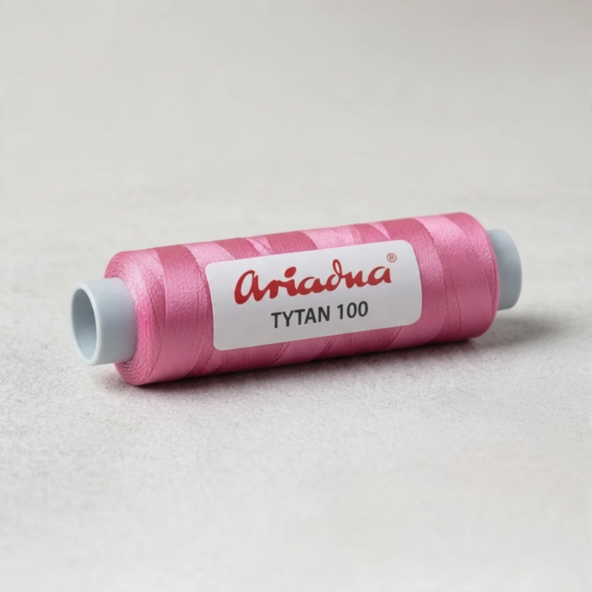 Tråd til perlebroderi, perlevævning og smykkefremstilling. - Ariadna Tytan 100 Pink (2591)