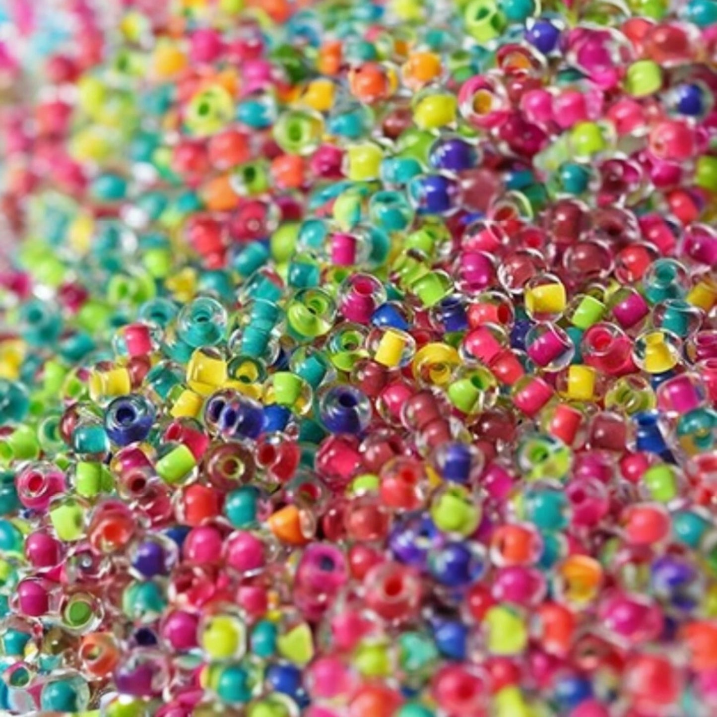 6/0 08A98 Preciosa Czech Glass Seed Beads Rocailles 4.1mm. Crystal terra intensive red lining.